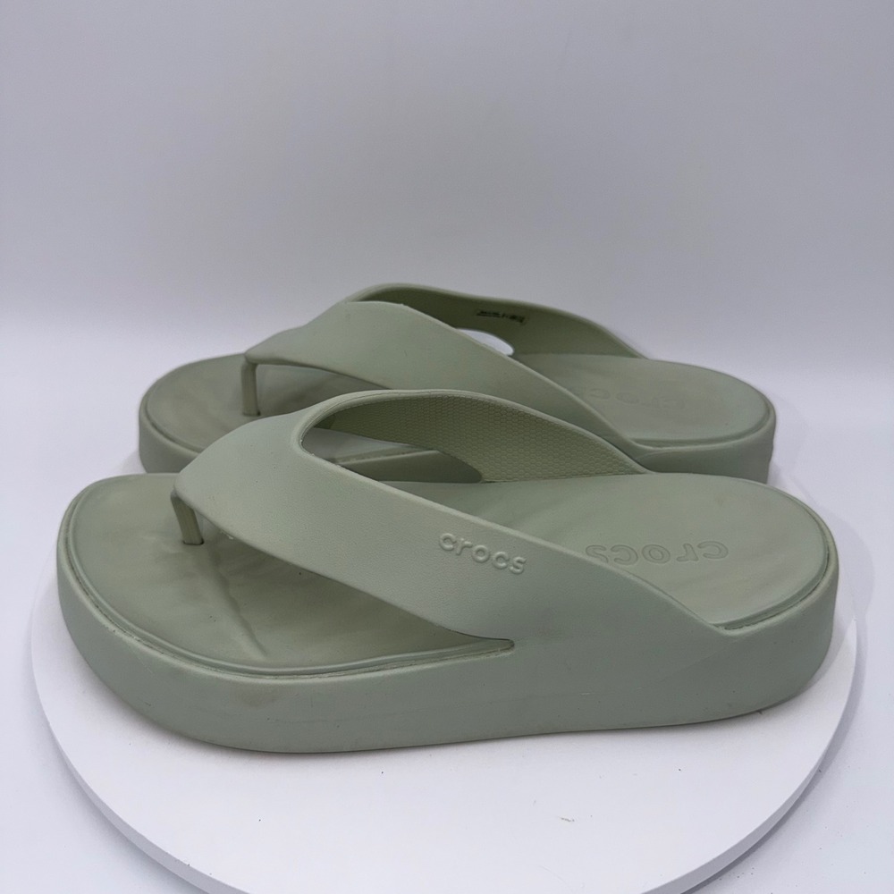 Crocs Getaway Chunky Platform Flip Flop Sandals Sage Green Women 10
